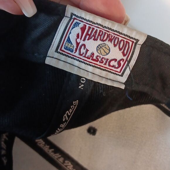 Chicago Bulls NBA Wool Faux Leather Cap - Picture 6 of 9